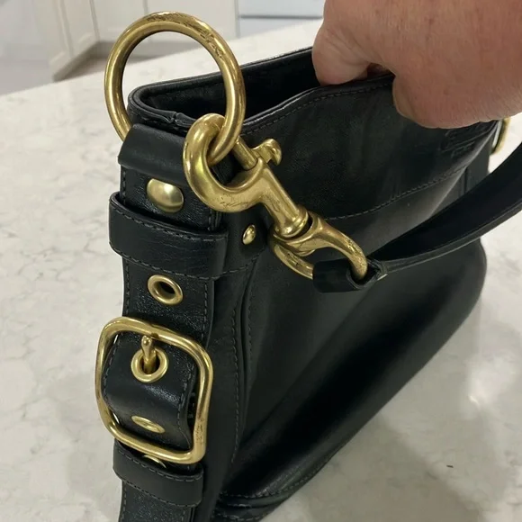 Vintage Coach Black Leather Shoulder Bag W/ Gold Tone Hardware W/Dust bag- EUC